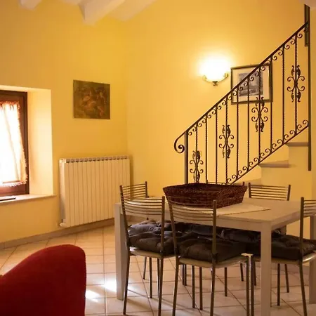 La Casa Tra Gli Ulivi * 스펠로