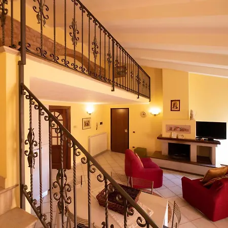Lägenhet La Casa Tra Gli Ulivi Spello